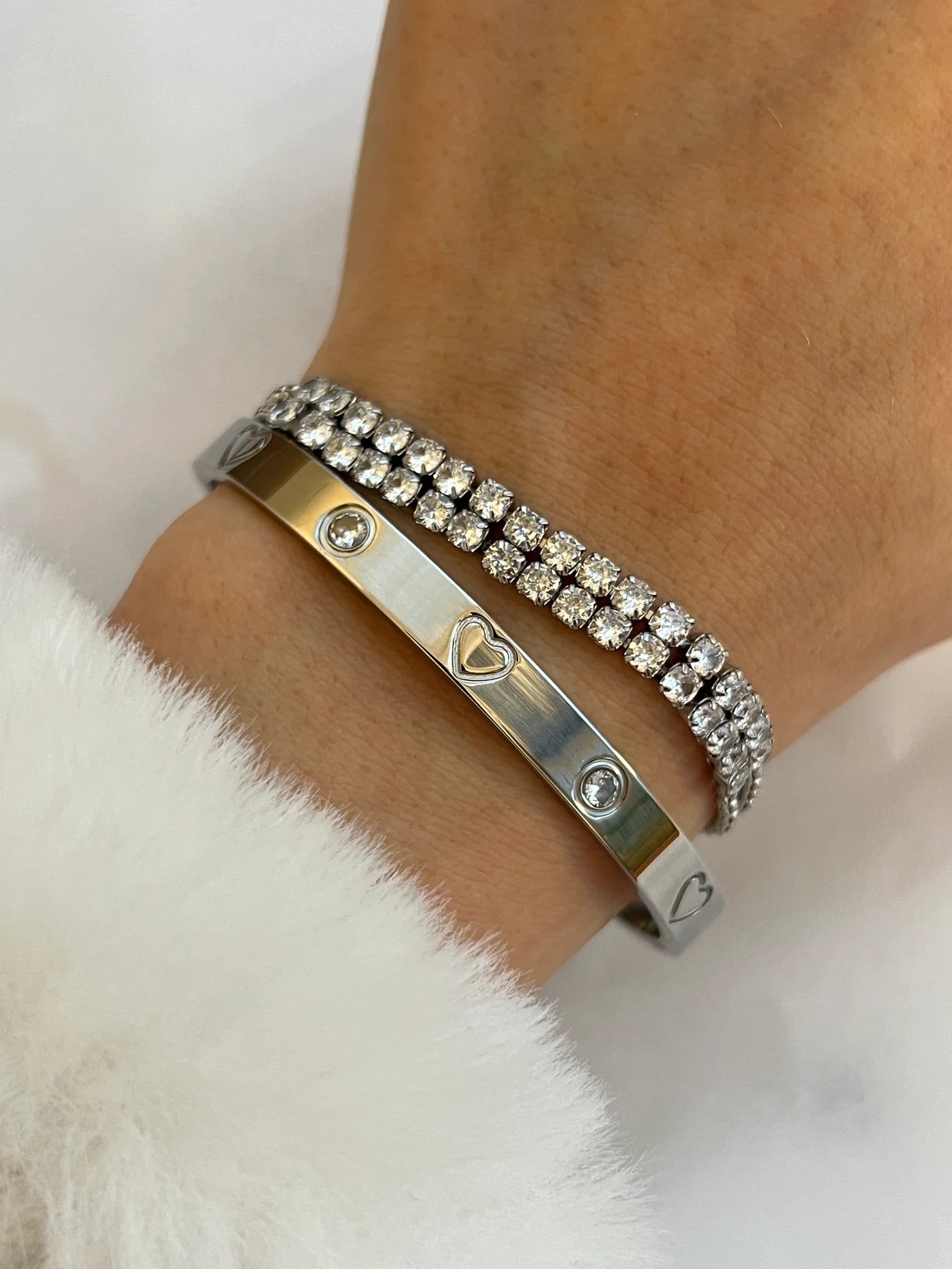 SPARKLE LOVE BANGLE