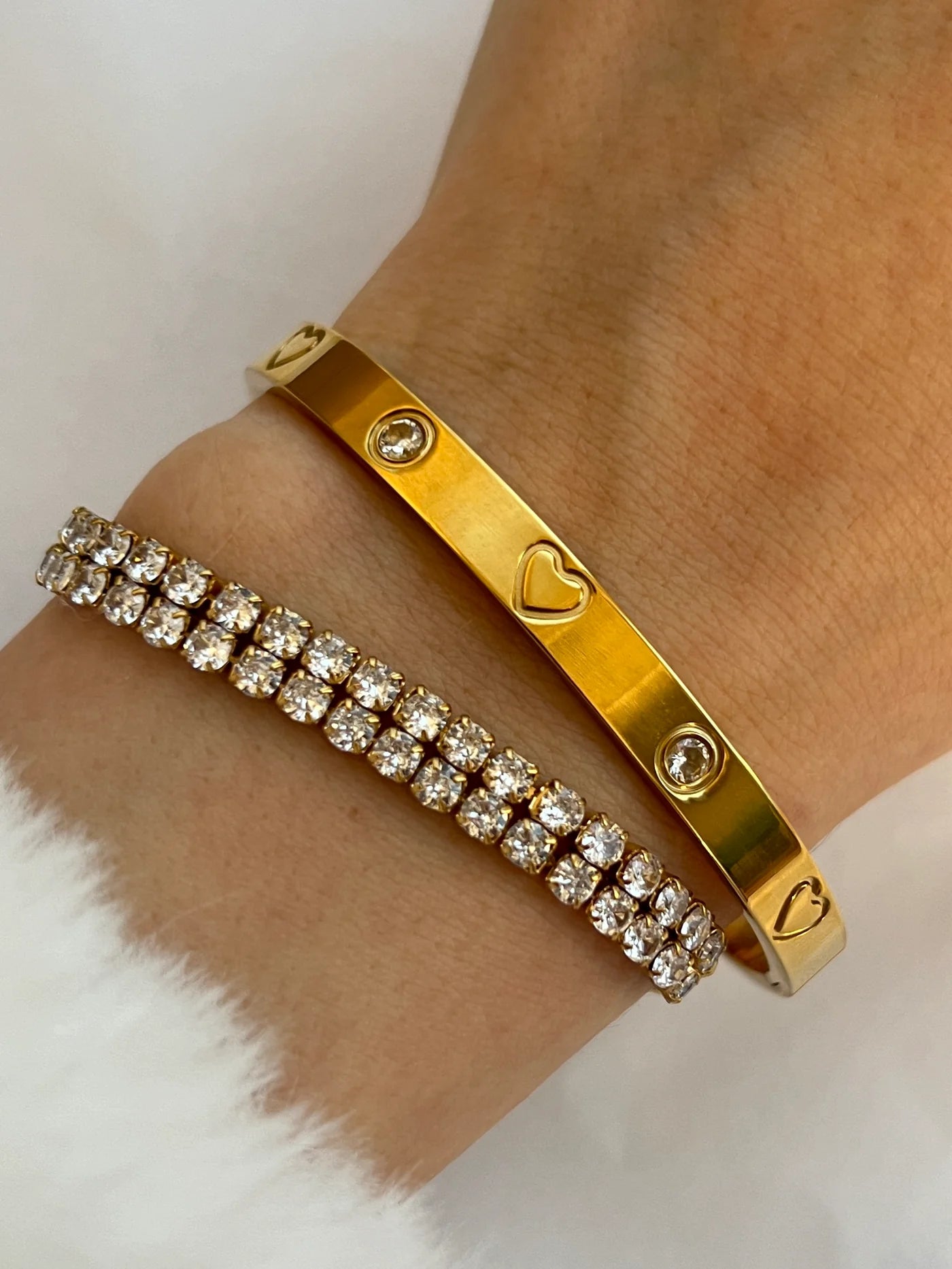 SPARKLE LOVE BANGLE