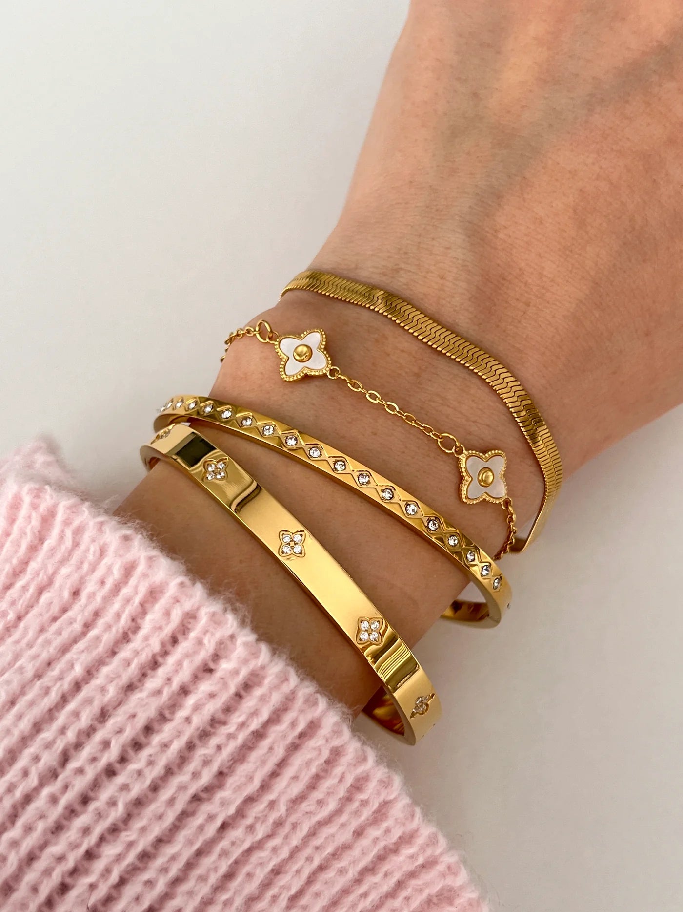 LORI CLOVER BANGLE